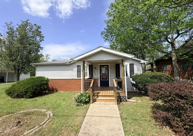 1st image of 2012 Roblee Ave, Murphysboro, IL 62966 | MLS# 12709056