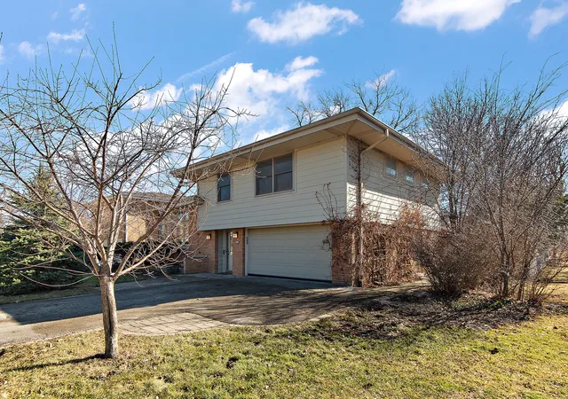2nd image of 2708 Hawthorne Ln, Flossmoor, IL 60422 | MLS# 12709057