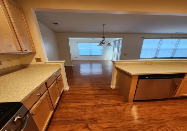 Photo 4 of Single family home for sale at 627 Americana Dr, Shorewood, IL 60404 | MLS# 12709061 | Listing updated on 2026-09-14