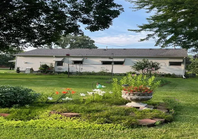 Photo 2 of Sale Pending at 918 W Main St, Genoa, IL 60135 | MLS# 12709082 | Listing updated on 2026-08-07