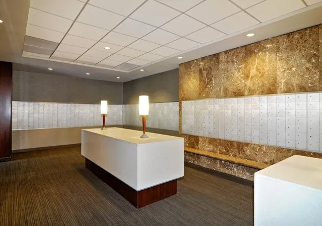 4th image of 655 W Irving Park Rd #2008, Chicago, IL 60613 | MLS# 12709090