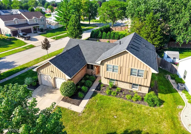 2nd image of 2913 Vimy Ridge Dr, Joliet, IL 60435 | MLS# 12709093