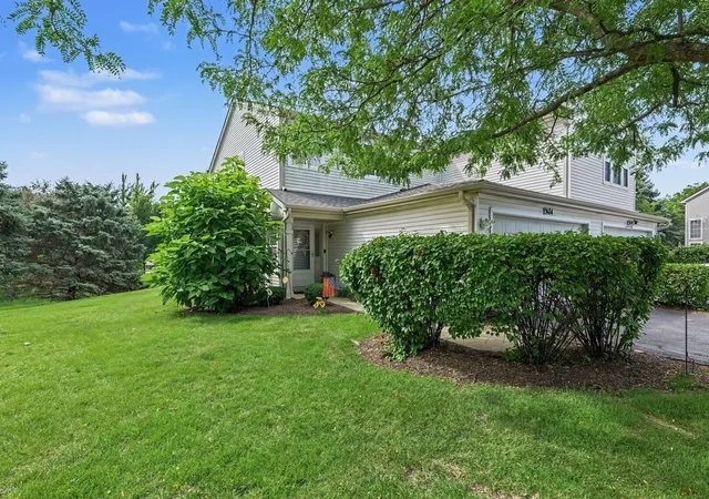 2nd image of 2404 Cactus Ct #4, Plainfield, IL 60586 | MLS# 12709108