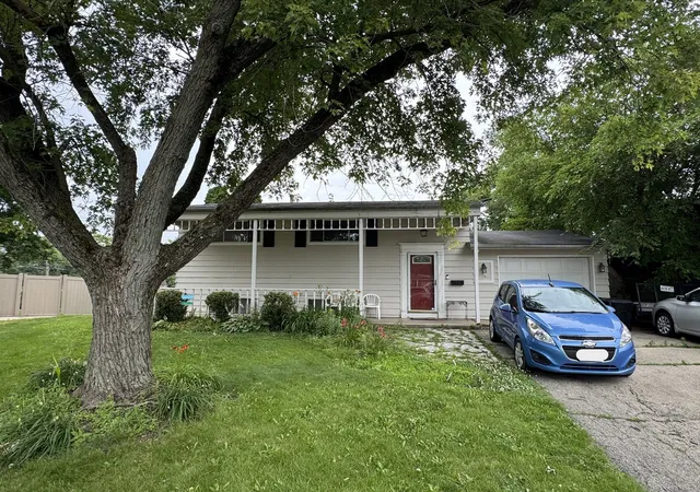 Photo 1 of Sale Pending at 15 Curtmar Ct, Montgomery, IL 60538 | MLS# 12709124 | Listing updated on 2026-09-30