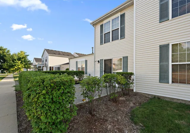 2nd image of 1651 Linden Park Ln #0, Aurora, IL 60504 | MLS# 12709128