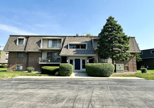 Condo for sale at 264 E Bailey Rd #H, Naperville, IL 60565 | MLS# 12709176