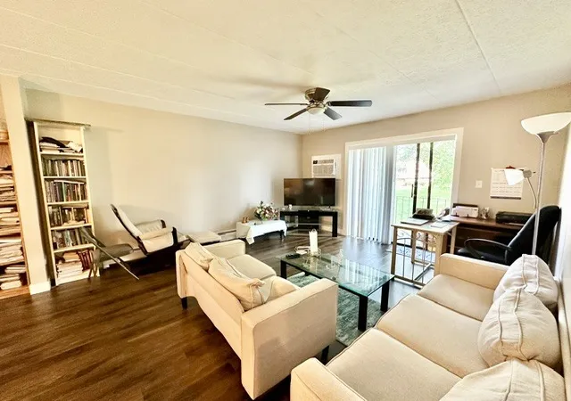 Photo 3 of Condo for sale at 264 E Bailey Rd #H, Naperville, IL 60565 | MLS# 12709176 | Listing updated on 2026-08-10