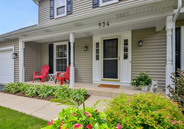 2nd image of 934 Lewis Pl, Geneva, IL 60134 | MLS# 12709193