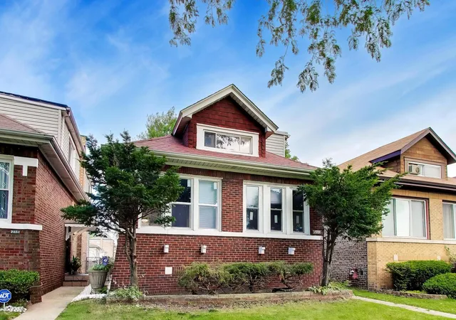 Photo 3 of Single family home for sale at 7950 S Indiana Ave, Chicago, IL 60619 | MLS# 12709210 | Listing updated on 2026-07-24