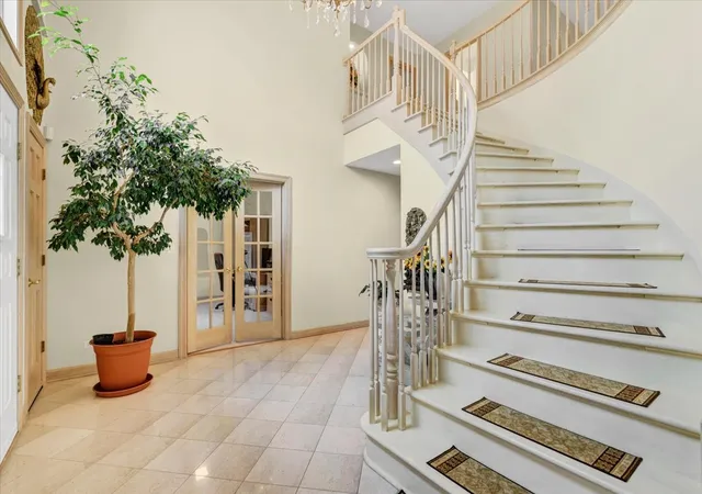Photo 3 of Single family home for sale at 1922 Deercrest Ln, Northbrook, IL 60062 | MLS# 12709232 | Listing updated on 2026-09-14