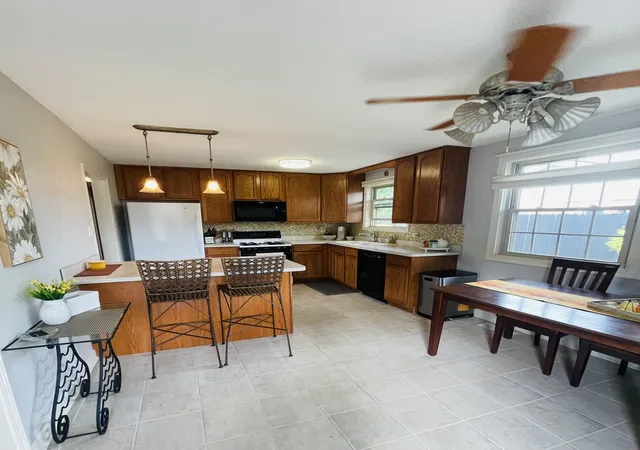Photo 3 of Single family home for sale at 13039 W Playfield Dr, Crestwood, IL 60418 | MLS# 12709235 | Listing updated on 2026-10-07