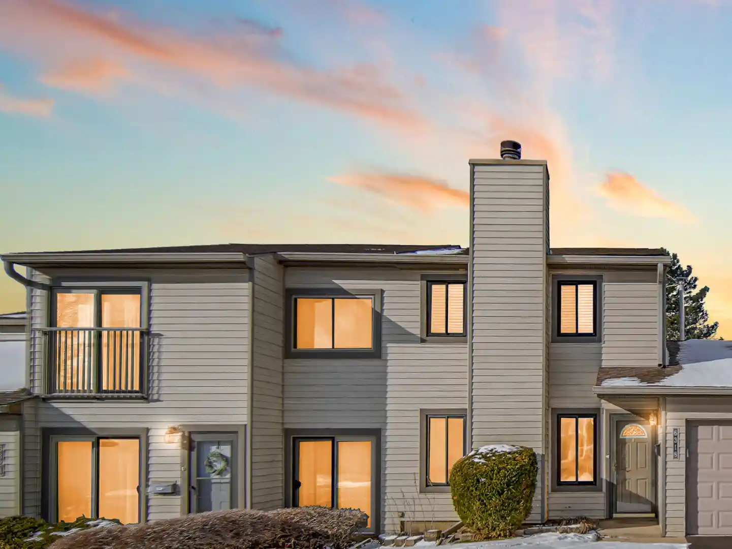 Listing Photo 2 - Condo for sale in 6318 Prideham St located at 6318 Prideham St, Downers Grove, IL 60516 - Unit 6318 Prideham St
