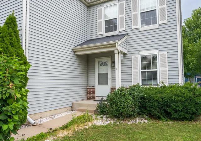 3rd image of 1718 Mountain Ridge Pass, Plainfield, IL 60586 | MLS# 12709275