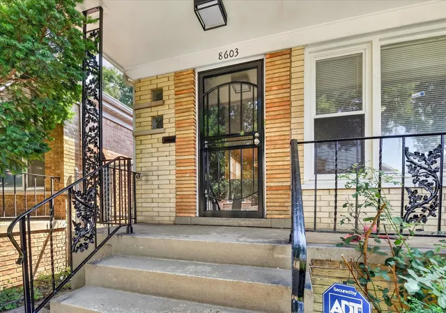 4th image of 8603 S Exchange Ave, Chicago, IL 60617 | MLS# 12709349