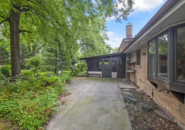 Photo 3 of Single family home for sale at 12931 S 71st Avenue, Palos Heights, IL 60463 | MLS# 12709356 | Listing updated on 2026-08-16