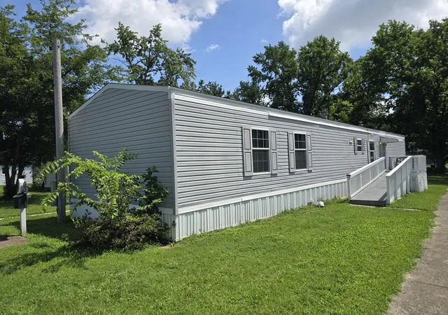 Photo 1 of Manufactured home for sale at 1500 Reed St, Eldorado, IL 62930 | MLS# 12709379 | Listing updated on 2026-09-13