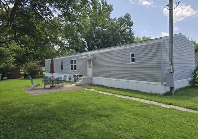 Photo 2 of Sale Pending at 1500 Reed St, Eldorado, IL 62930 | MLS# 12709379 | Listing updated on 2026-10-08