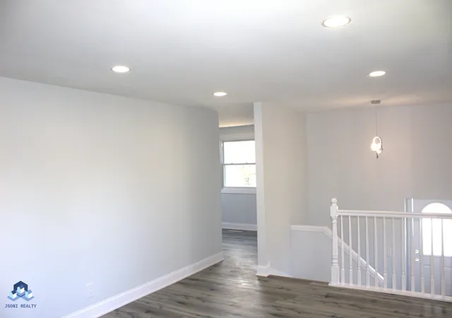 Photo 2 of Sale Pending at 142 Adobe Cir, Carpentersville, IL 60110 | MLS# 12709383 | Listing updated on 2026-10-05