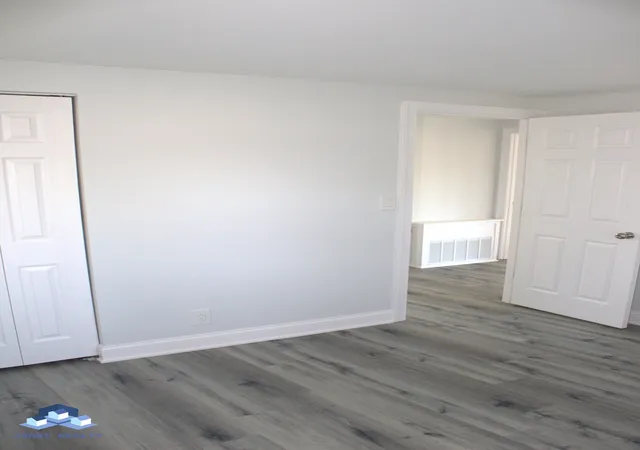 Photo 3 of Sale Pending at 142 Adobe Cir, Carpentersville, IL 60110 | MLS# 12709383 | Listing updated on 2026-10-05