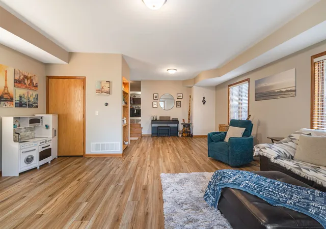 Photo 3 of Single family home for sale at 9954 Merrimac Ave, Oak Lawn, IL 60453 | MLS# 12709385 | Listing updated on 2026-10-29