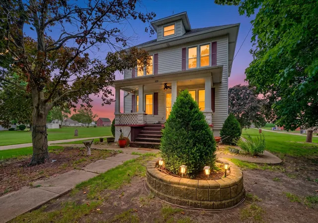 Photo 2 of Single family home for sale at 102 N Pine St, Buckley, IL 60918 | MLS# 12709386 | Listing updated on 2026-09-21