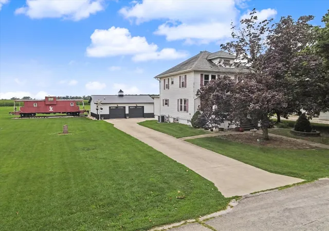 5th image of 102 N Pine St, Buckley, IL 60918 | MLS# 12709386