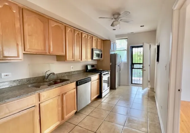 Listing Photo 4 - Condo for sale in building located at 6945 S Dorchester Ave, Chicago, IL 60637 - Unit #2S