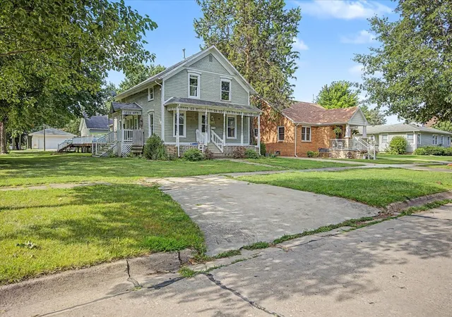 Photo 62 of Single family home for sale at 207 W Elm St, Fairbury, IL 61739 | MLS# 12709413 | Listing updated on 2026-08-25