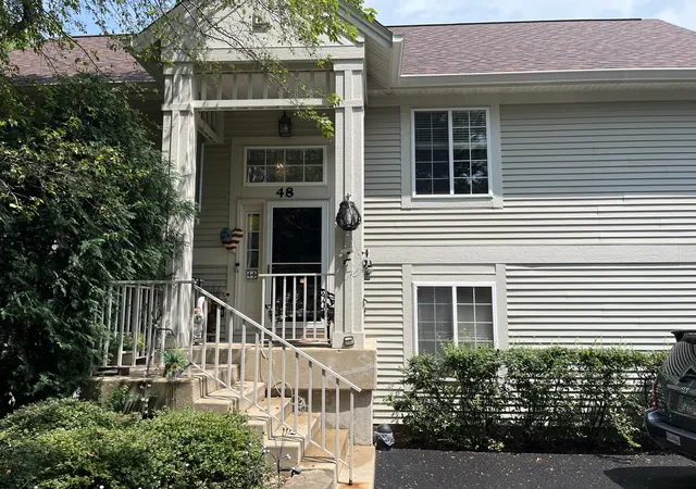 2nd image of 48 New Hvn Dr, Cary, IL 60013