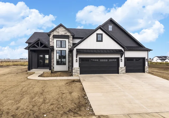 Photo 1 of Single family home for sale at 5108 Castlebar Dr, Bloomington, IL 61705 | MLS# 12709456 | Listing updated on 2026-10-22