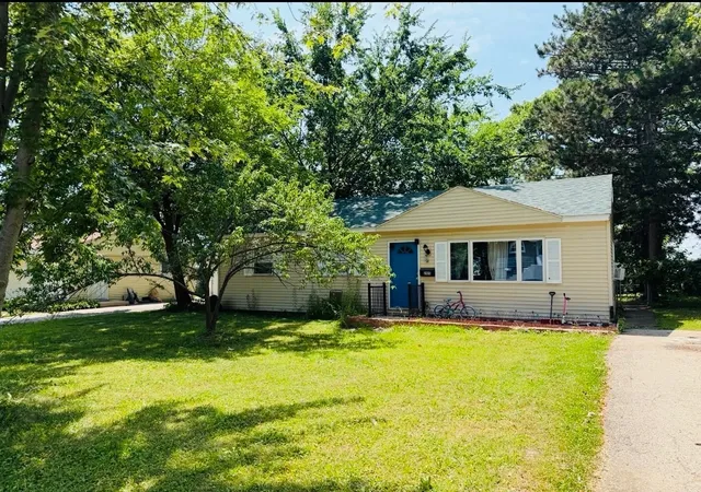 2nd image of 205 Caddy Ave, Carpentersville, IL 60110 | MLS# 12709475