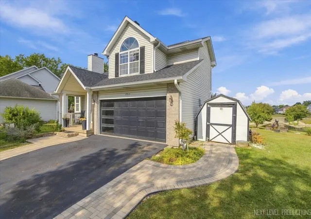 Photo 3 of Single family home for sale at 2515 Northlake Ct, Lockport, IL 60441 | MLS# 12709488 | Listing updated on 2026-09-23