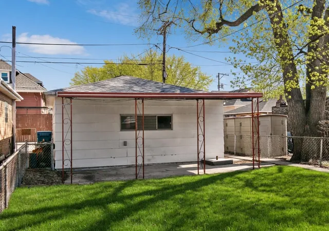 Photo 3 of Single family home for sale at 5445 S 73rd Avenue, Summit, IL 60501 | MLS# 12709514 | Listing updated on 2026-07-31