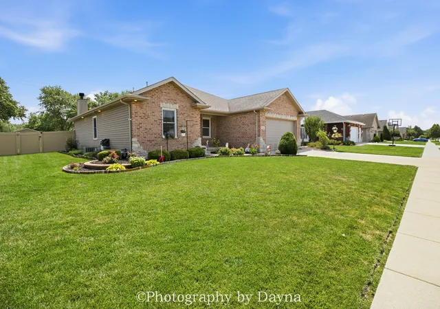 2nd image of 1324 Eagle Bluff Dr, Bourbonnais, IL 60914 | MLS# 12709634