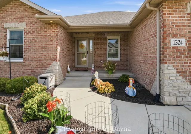 3rd image of 1324 Eagle Bluff Dr, Bourbonnais, IL 60914 | MLS# 12709634