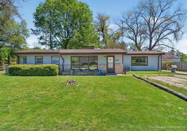 2nd image of 41557 N Illinois St, Zion, IL 60099 | MLS# 12709688