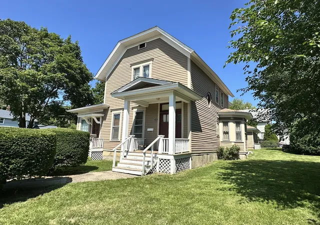 Photo 3 of House for sale at 419-421 N Spring St, Elgin, IL 60120 | MLS# 12709745 | Listing updated on 2026-07-30