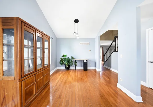 Photo 2 of Single family home for sale at 287 Lilac Dr, Romeoville, IL 60446 | MLS# 12709750 | Listing updated on 2026-10-20