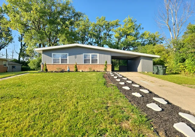 Photo 1 of Sale Pending at 138 Algonquin St, Park Forest, IL 60466 | MLS# 12709809 | Listing updated on 2026-09-19