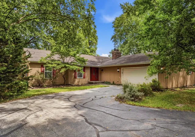 2nd image of 147 Woodlake Rd, Seymour, IL 61875 | MLS# 12709828