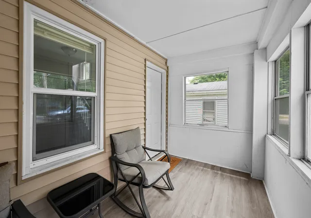 Photo 4 of Single family home for sale at 220 30th Avenue, East Moline, IL 61244 | MLS# 12709830 | Listing updated on 2026-09-16