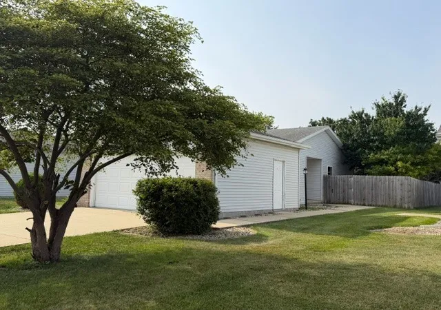 4th image of 342 E Myrtle St, Herscher, IL 60941