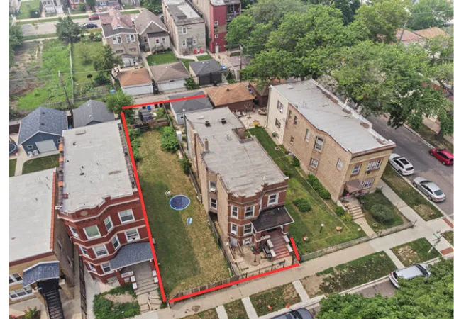 2nd image of 850 N Springfield Ave, Chicago, IL 60651 | MLS# 12709857