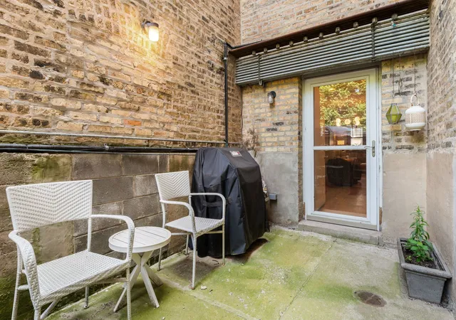 2nd image of 7020 N Paulina St, Chicago, IL 60626