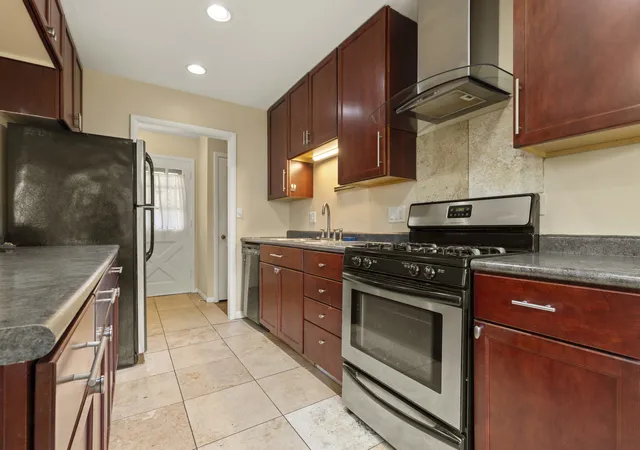 4th image of 1403 Comanche Dr, Rockford, IL 61107 | MLS# 12709906