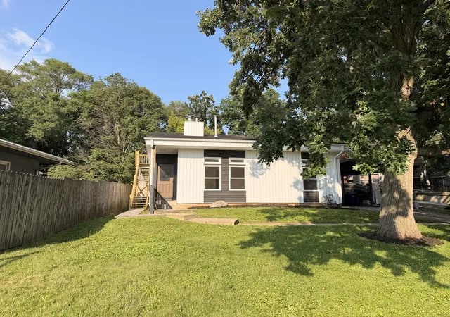 Photo 1 of Single family home for sale at 121 Oak Dr, De Kalb, IL 60115 | MLS# 12709907 | Listing updated on 2026-09-08