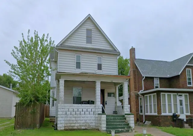 2nd image of 2432 5th Ave, Moline, IL 61265 | MLS# 12709913