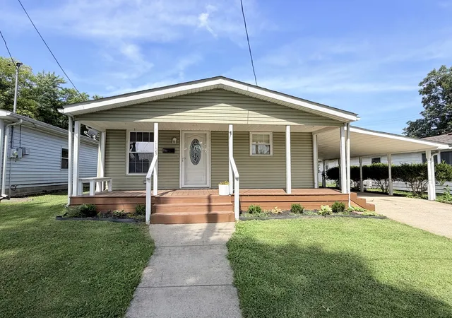 Photo 1 of Single family home for sale at 1103 S Hobson St, Harrisburg, IL 62946 | MLS# 12710003 | Listing updated on 2026-08-09
