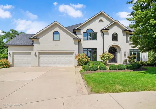Photo 1 of Single family home for sale at 2s351 Chaucer Ct, Glen Ellyn, IL 60137 | MLS# 12710004 | Listing updated on 2026-09-01