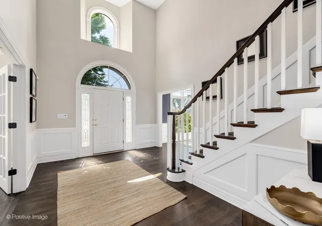Photo 3 of Single family home for sale at 2s351 Chaucer Ct, Glen Ellyn, IL 60137 | MLS# 12710004 | Listing updated on 2026-09-01